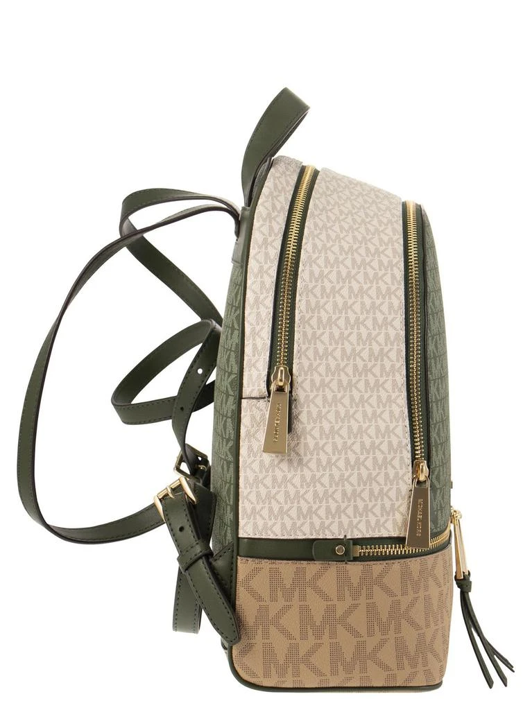 商品Michael Kors|Michael Michael Kors Rhea Logo Plaque Zip-Up Backpack,价格¥2605,第4张图片详细描述