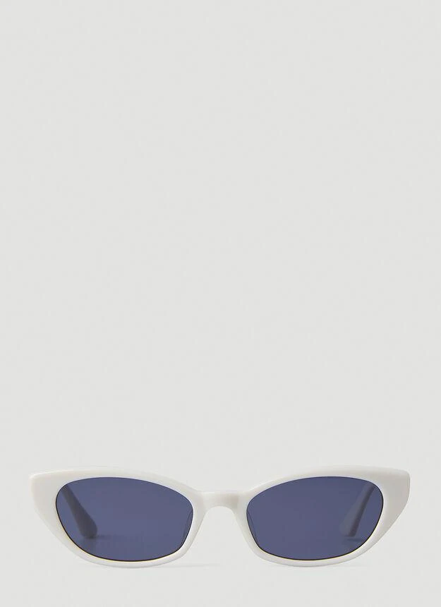 商品GENTLE MONSTER|Pesh Cat Eye Sunglasses in White,价格¥2343,第1张图片