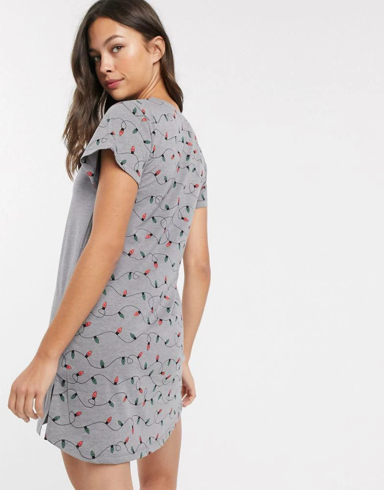 商品Loungeable|Loungeable Christmas sloth on fairy lights jersey night shirt,价格¥119,第2张图片详细描述