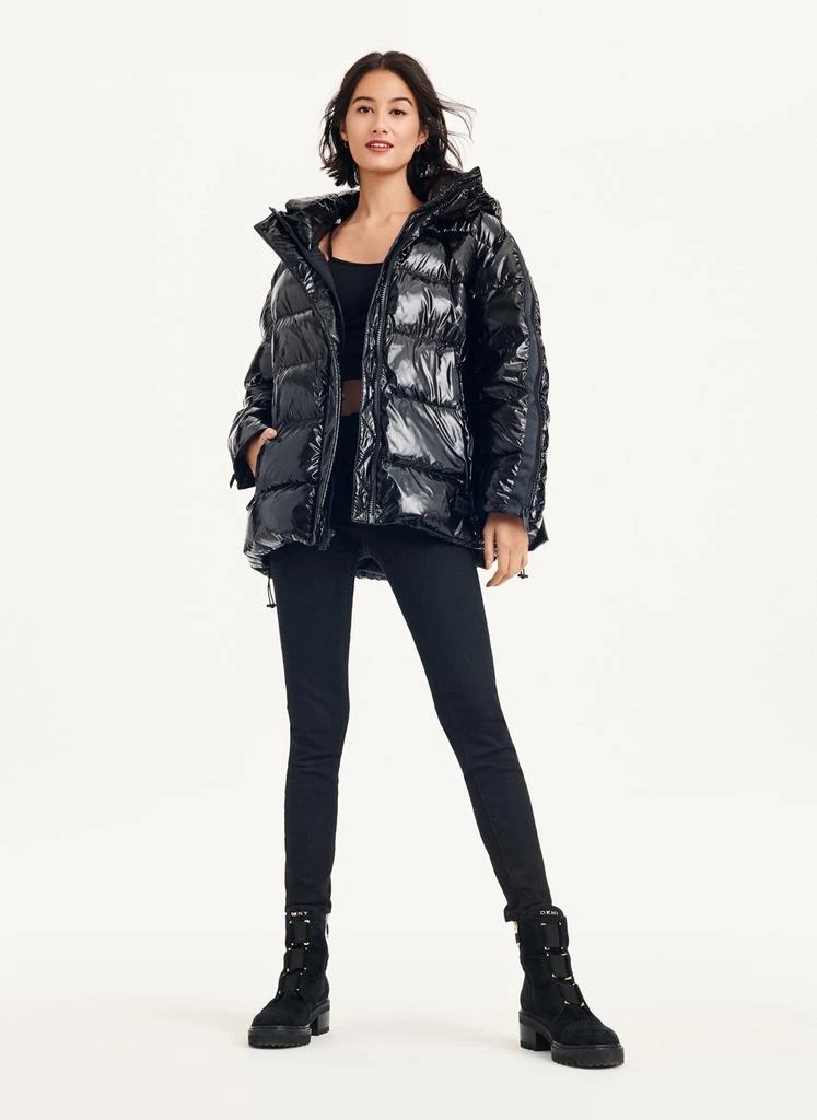 商品DKNY|Glossy Oversized Puffer,价格¥1277,第2张图片详细描述