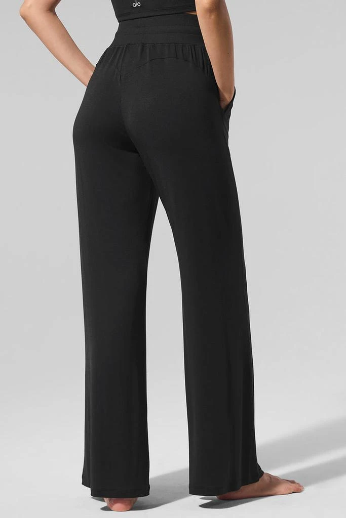 商品Alo|Semi-Sheer Delicate Lounge Flare Pant - Black,价格¥976,第3张图片详细描述