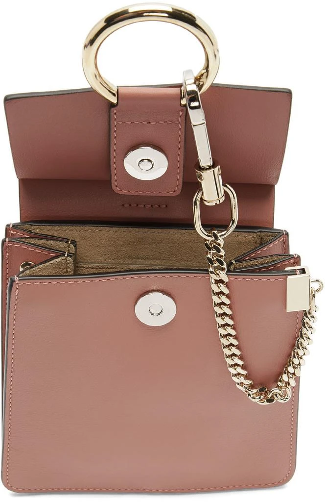 商品Chloé|Pink Small Faye Bracelet Bag,价格¥4661,第5张图片详细描述