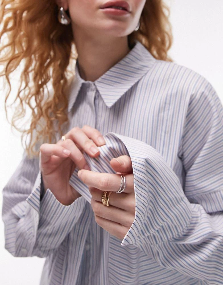 商品Topshop|Topshop oversized deep cuff stripe shirt in blue,价格¥171,第3张图片详细描述
