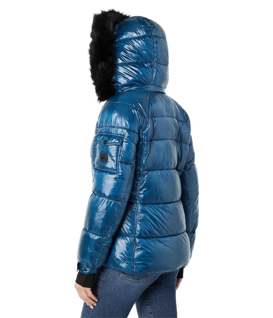 商品Michael Kors|Short Puffer with Faux Fur Trim Hood Jacket M425739QZ,价格¥886,第2张图片详细描述