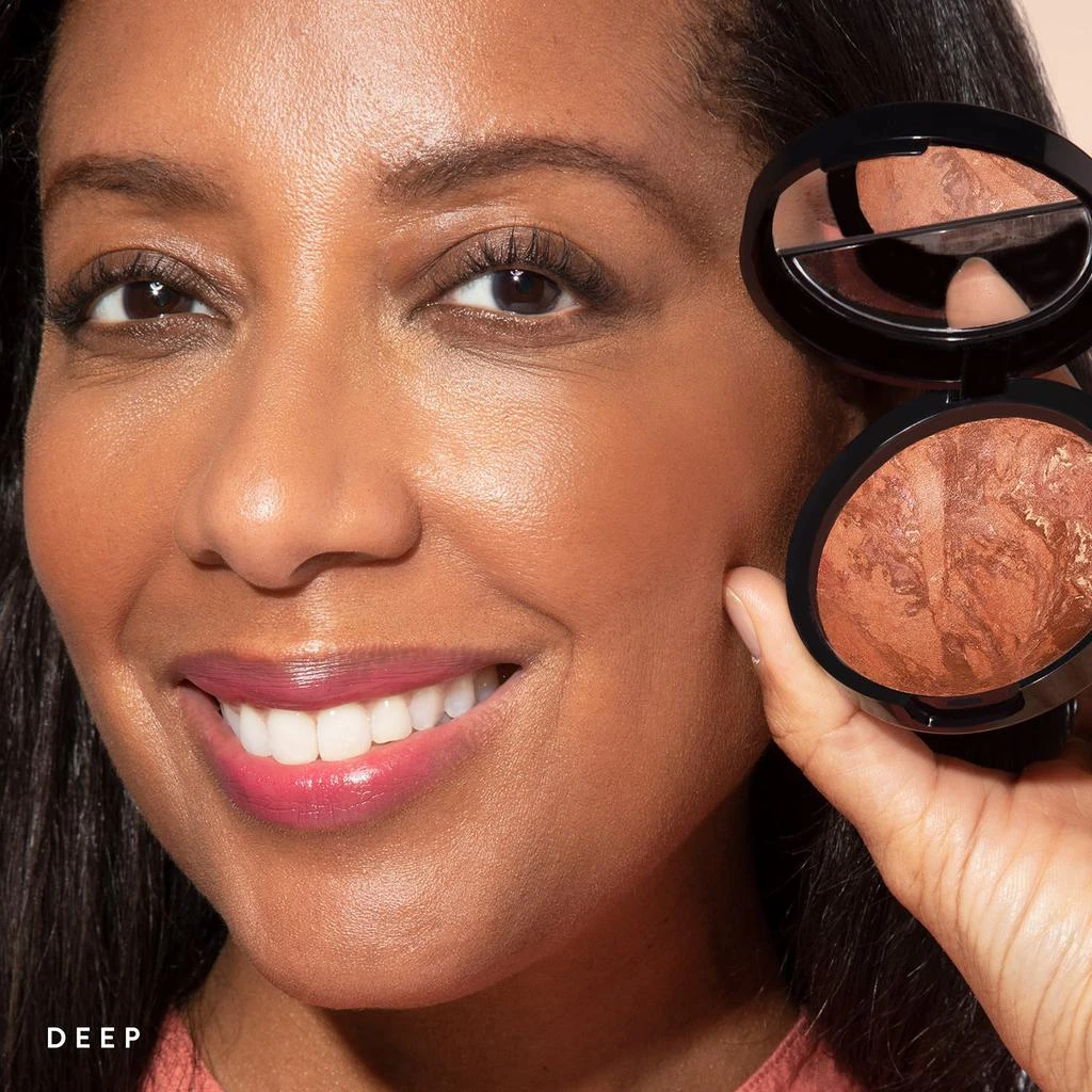 商品Laura Geller|Baked Bronze-n-Brighten Multipurpose Bronzer,价格¥53,第3张图片详细描述