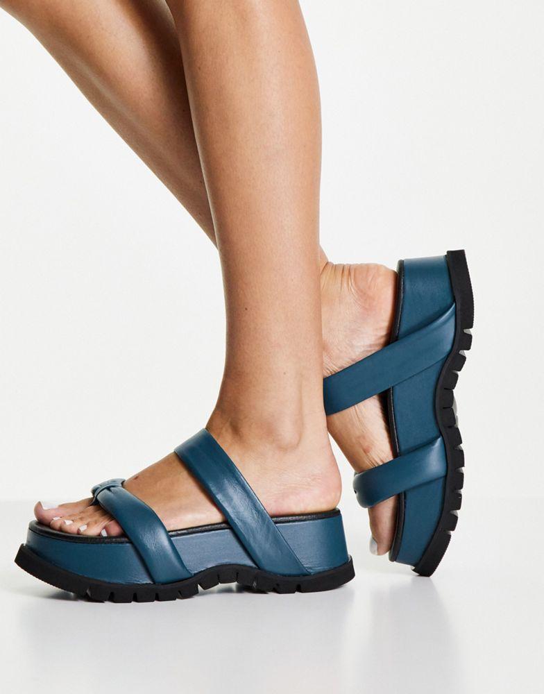 Topshop Play leather padded chunky toe post in turquoise商品第2张图片规格展示