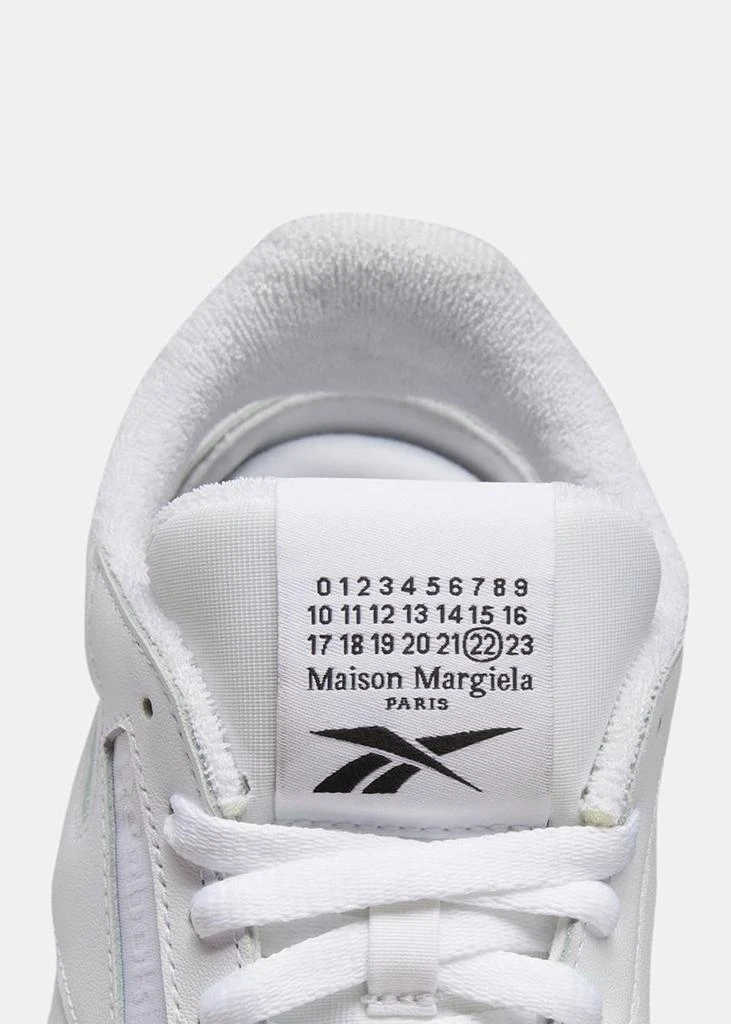 商品MAISON MARGIELA|Maison Margiela White Reebok Edition Tabi Sneakers,价格¥1865,第5张图片详细描述