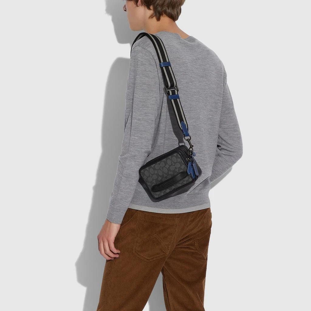 商品Coach|Coach Men's Signature Charter Cross Body Bag - Charcoal/Black,价格¥1748,第2张图片详细描述