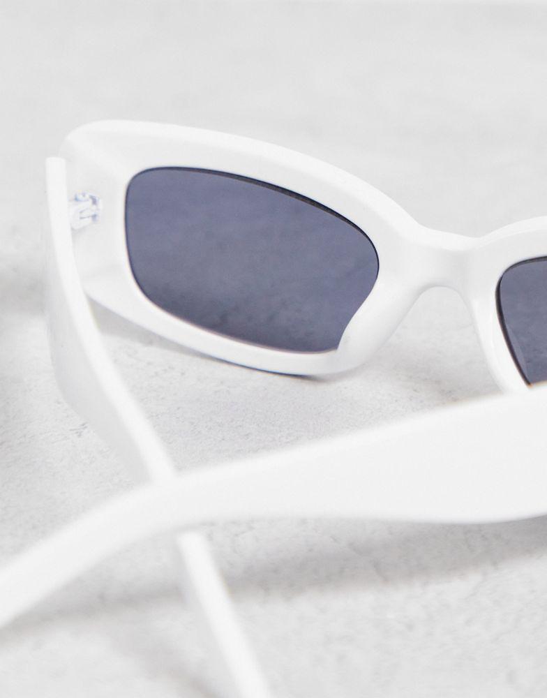 ASOS DESIGN rectangle sunglasses with smoke lens in white - WHITE商品第3张图片规格展示
