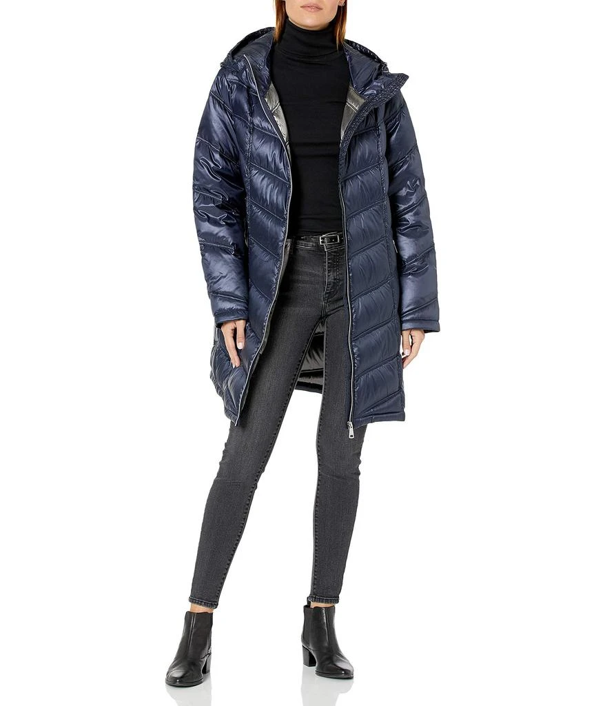 商品Calvin Klein|Women's Hooded Chevron Packable Down Jacket (Standard and Plus),价格¥734,第1张图片