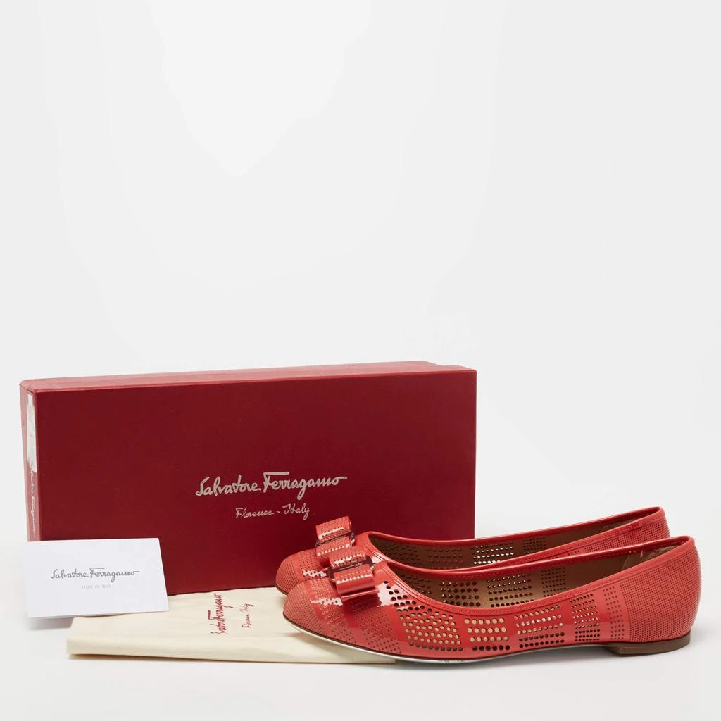 Salvatore Ferragamo Coral Orange Laser Cut Patent Leather Varina Ballet Flats Size 39.5 商品