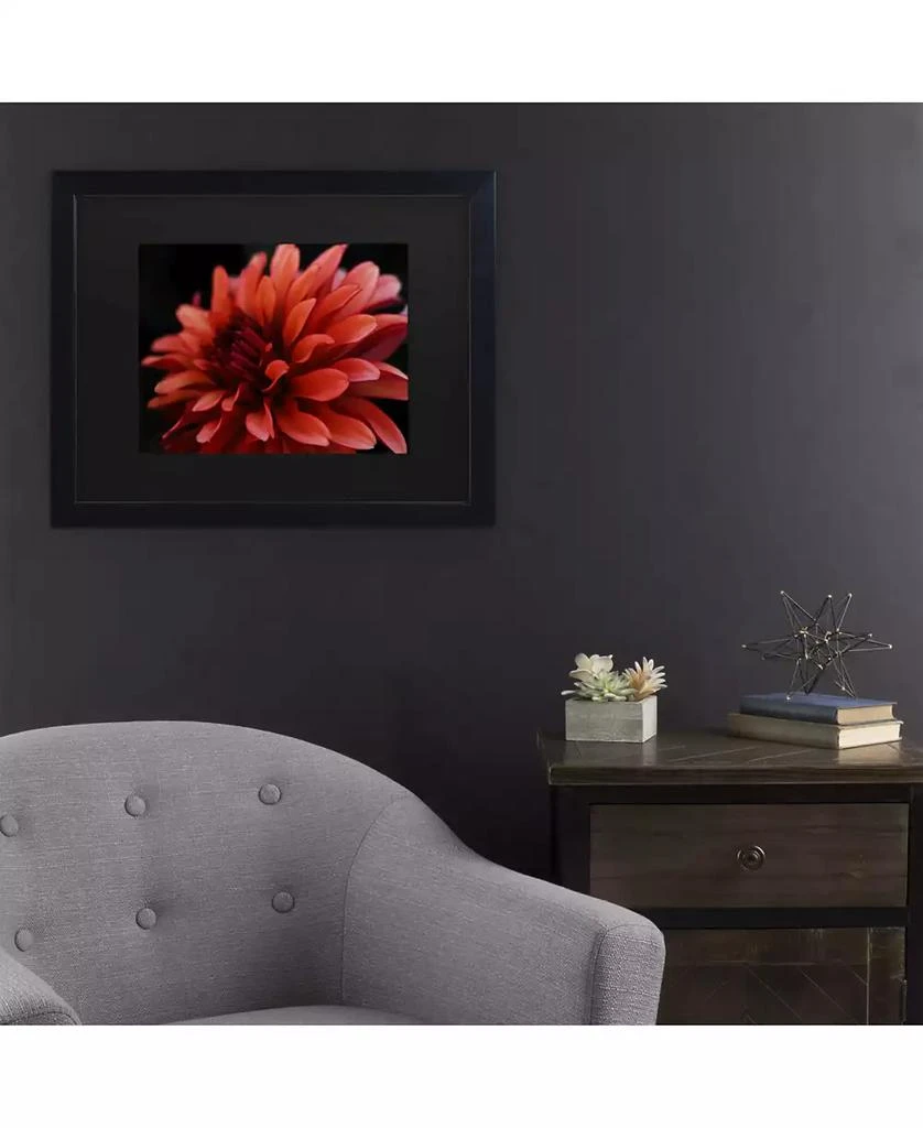 商品Trademark Global|Kurt Shaffer Red Dhalia Matted Framed Art - 15" x 20",价格¥590,第3张图片详细描述
