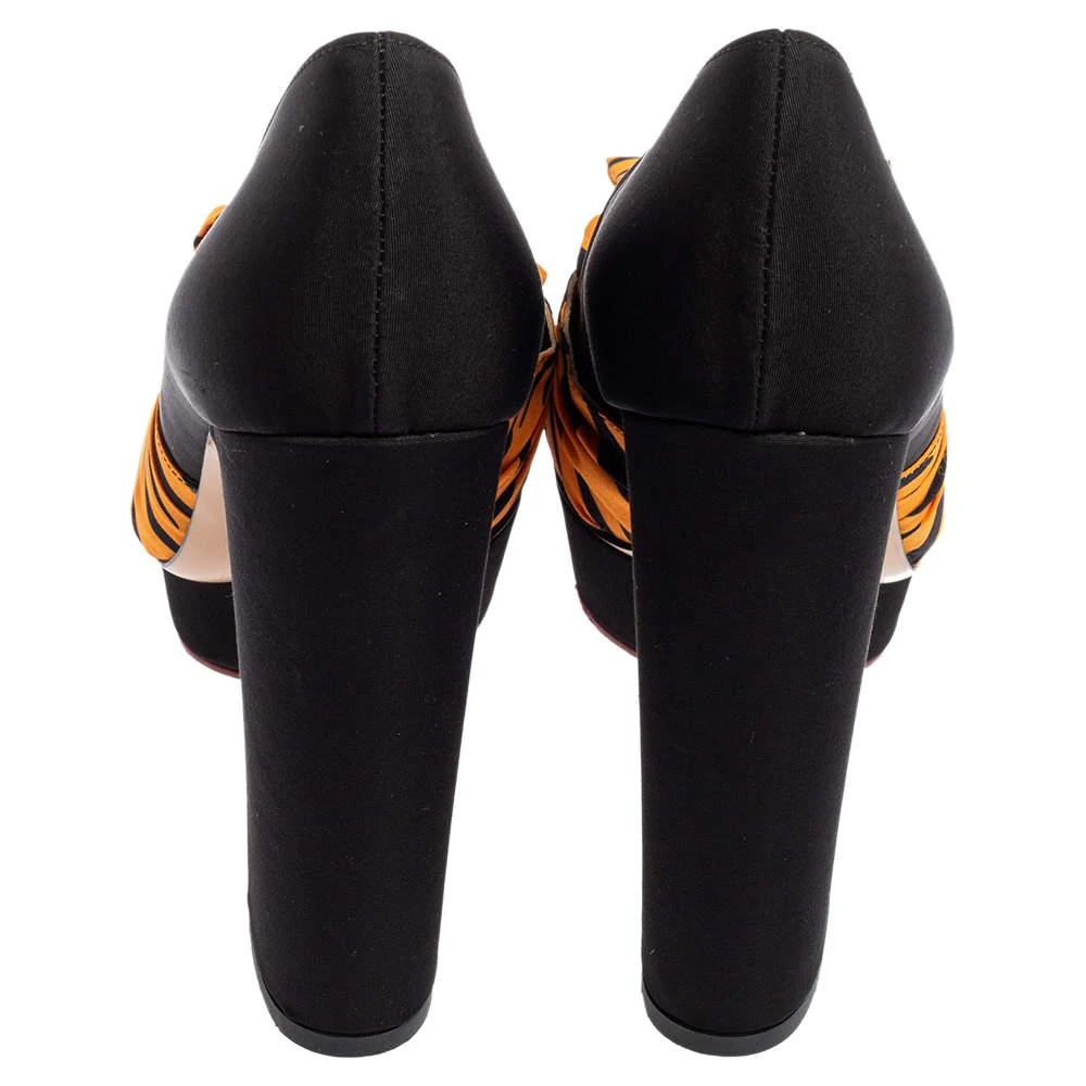商品[二手商品] Charlotte Olympia|Charlotte Olympia Black/Orange Zebra Print Satin Dolly Bow Pumps Size 37.5,价格¥1199,第5张图片详细描述