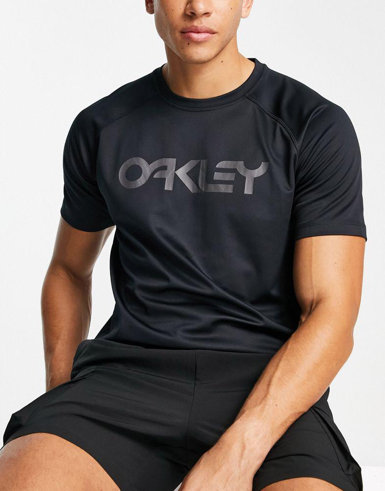 Oakley Seal bay UV rashguard swim top in black商品第1张图片规格展示