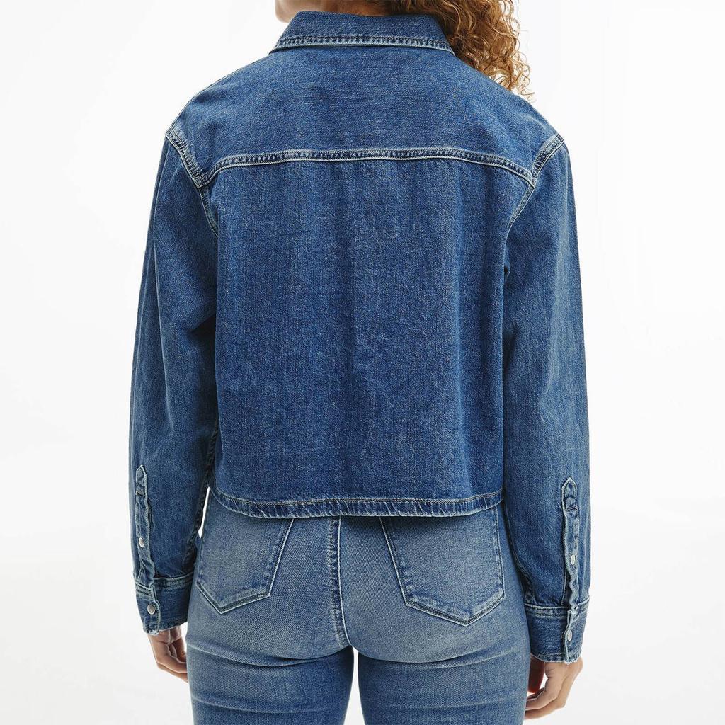 商品Calvin Klein|Calvin Klein Jeans Women's Cropped Dad Denim Shirt - Denim Medium,价格¥400,第4张图片详细描述
