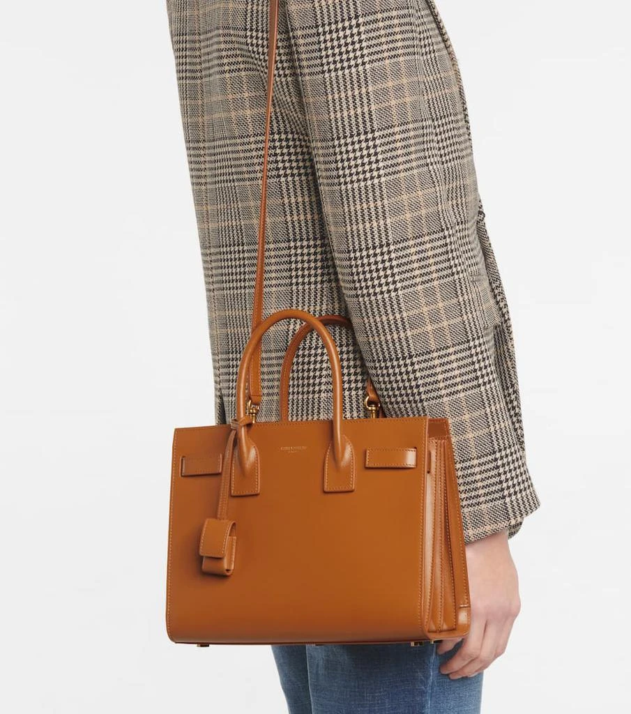 商品Yves Saint Laurent|Sac De Jour Baby皮革托特包,价格¥23971,第2张图片详细描述