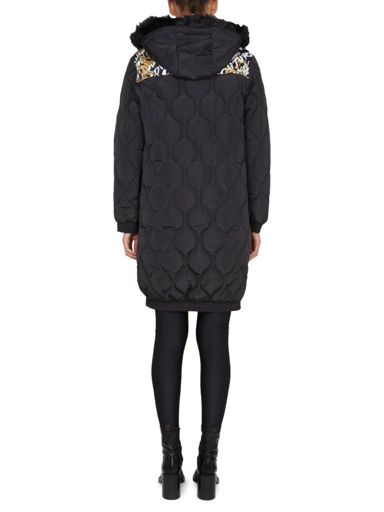 商品Versace|Versace Jeans Couture Baroque Detailed Hooded Parka,价格¥4511,第4张图片详细描述