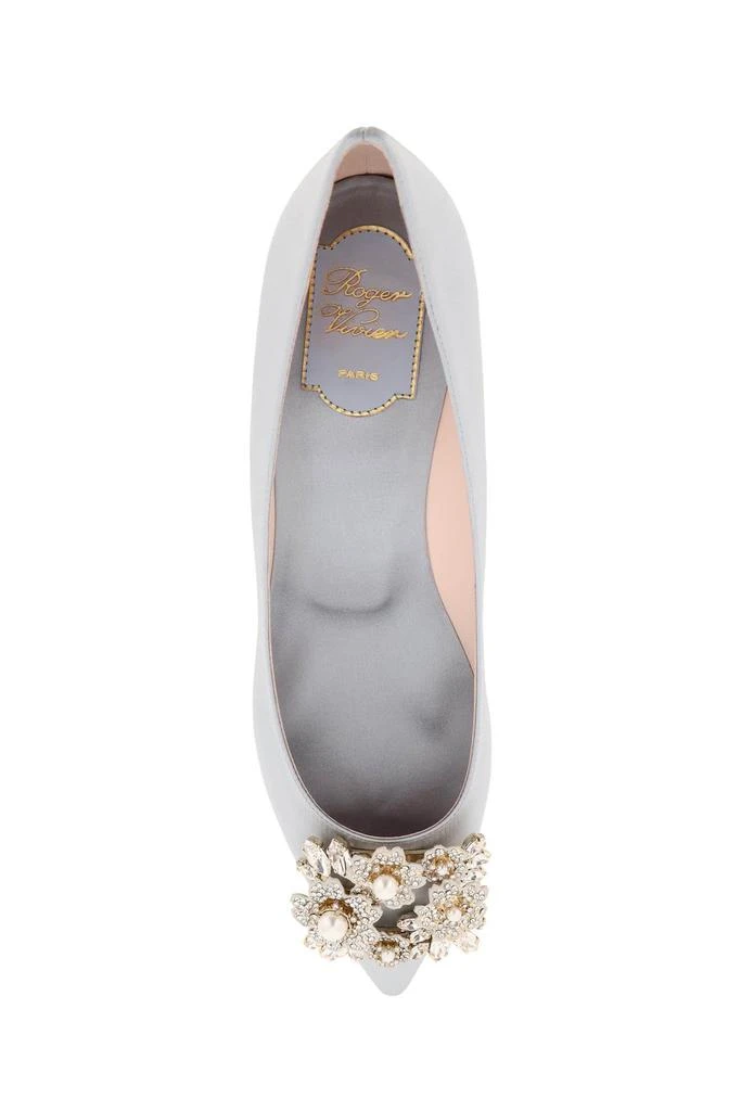 商品Roger Vivier|Roger vivier satin pumps with rv bouquet strass pearl buckle,价格¥7871,第2张图片详细描述