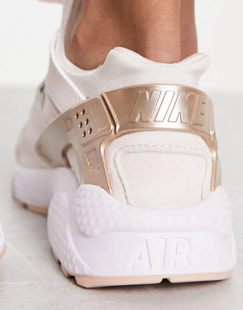 商品NIKE|Nike Air Huarache trainers in soft pink and metallic shimmer,价格¥819,第3张图片详细描述