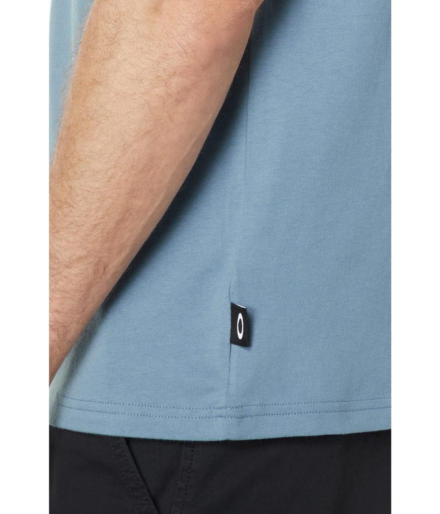 商品Oakley|Golf Flag Short Sleeve Tee,价格¥184-¥222,第5张图片详细描述