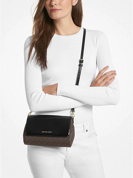 商品Michael Kors|Jet Set Medium Signature Logo and Patent Convertible Crossbody Bag,价格¥517,第4张图片详细描述