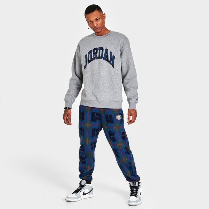 商品Jordan|Men's Jordan Essential Holiday Fleece Crewneck Sweatshirt,价格¥510,第4张图片详细描述