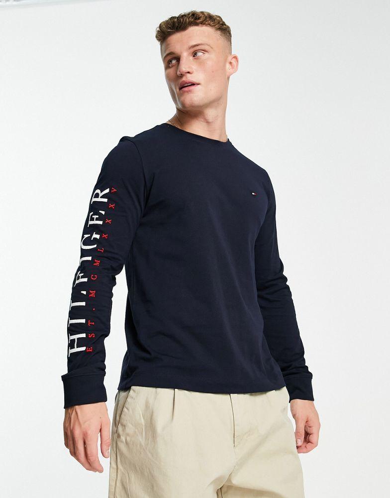 商品Tommy Hilfiger|Tommy Hilfiger long sleeve t-shirt in navy,价格¥383,第4张图片详细描述