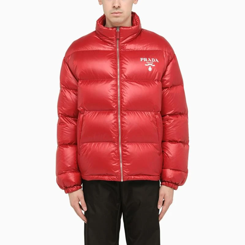 商品Prada|Red Re-Nylon padded jacket with logo,价格¥13954,第1张图片