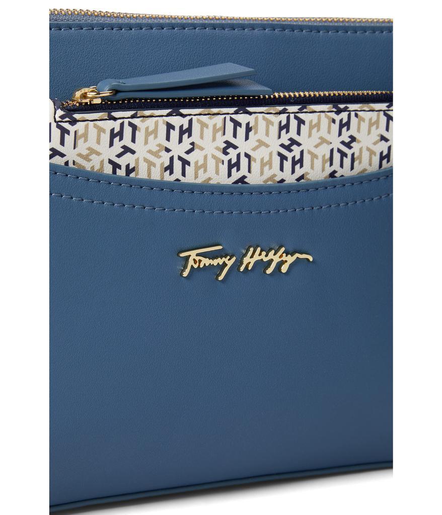 商品Tommy Hilfiger|Serena Crossbody with Pouch,价格¥483,第6张图片详细描述