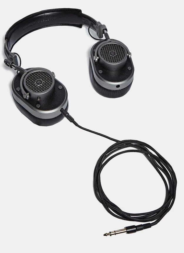 商品MASTER & DYNAMIC|Master & Dynamic MH40 Over Ear Headphones in Gunmetal,价格¥4154,第2张图片详细描述