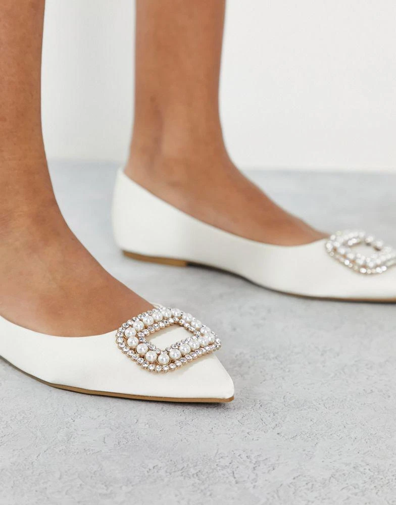 商品ASOS|ASOS DESIGN Laura embellished pointed ballet flats in ivory satin,价格¥143,第3张图片详细描述