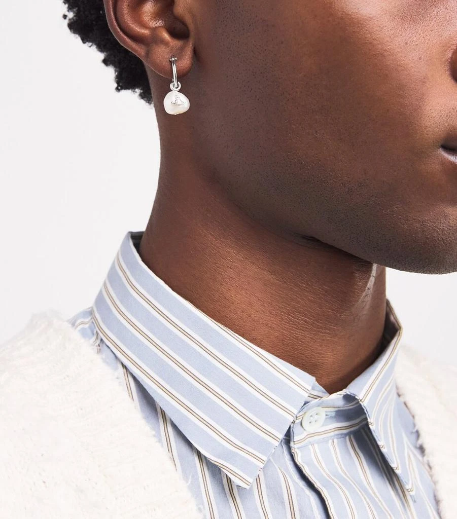 商品Vivienne Westwood|Azul Single Hoop Earring,价格¥1053,第2张图片详细描述