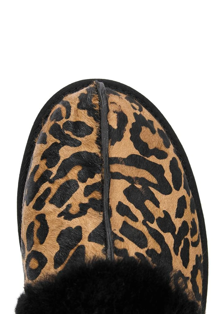 商品UGG|Scuffette II panther-print calf hair slippers,价格¥1030,第4张图片详细描述