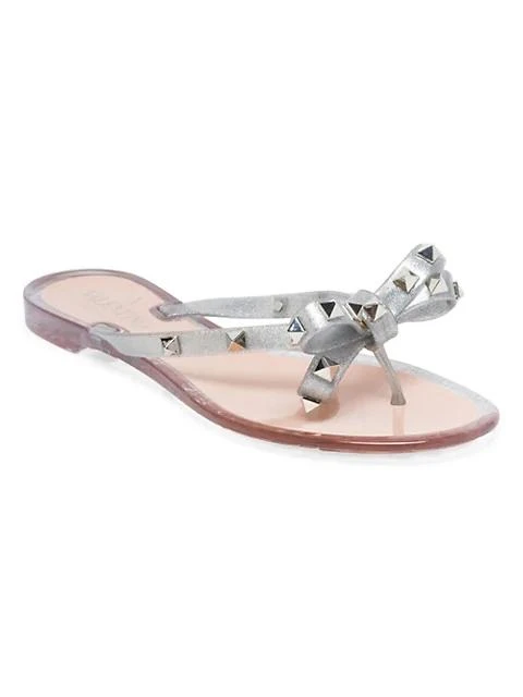 商品Valentino|Valentino Garavani Rockstud Bow Metallic Jelly Thong Sandals,价格¥3200,第1张图片