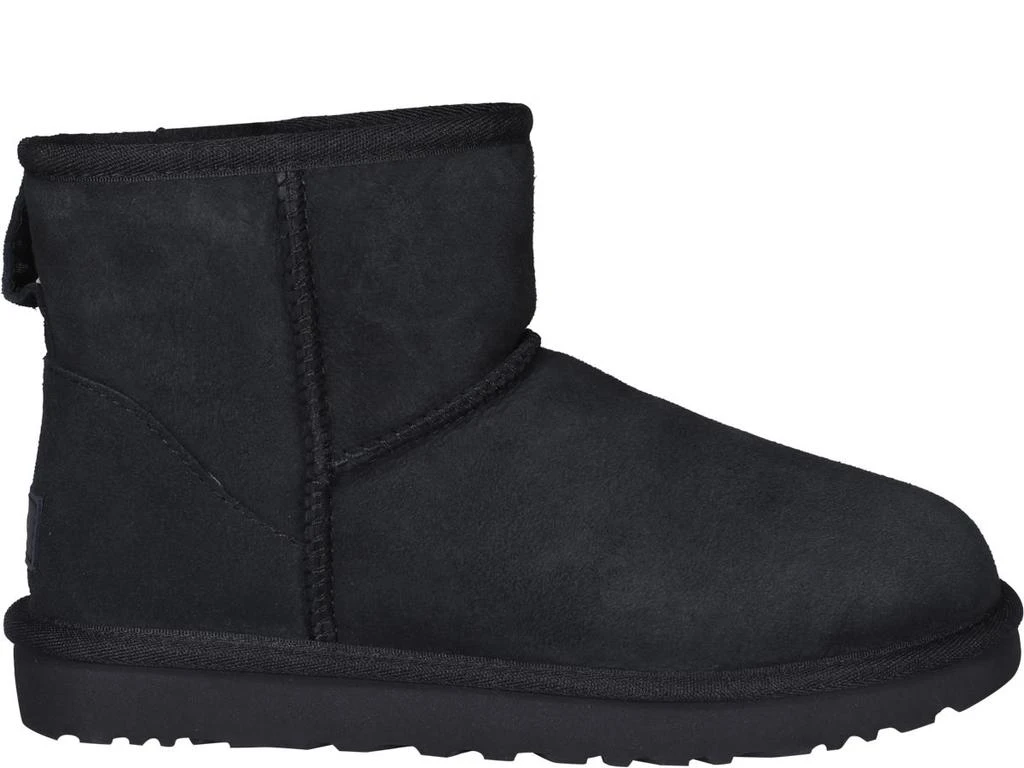 商品UGG|UGG Mini Classic Booties,价格¥1781,第1张图片