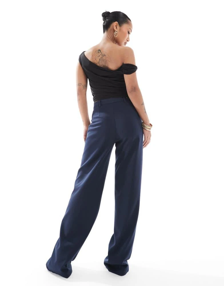 商品Bershka|Bershka Petite high waisted wide leg tailored trousers in navy,价格¥293,第4张图片详细描述