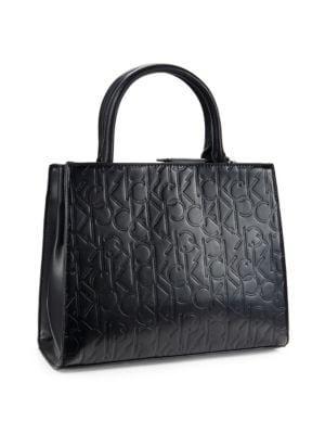 商品Calvin Klein|Edie Logo Embossed Top Handle Bag,价格¥746,第6张图片详细描述
