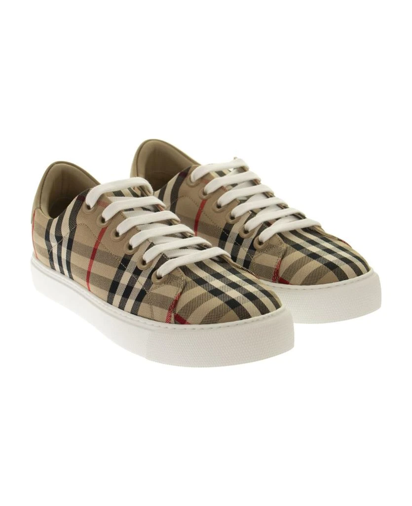 商品Burberry|New Albridge - Sneaker With Vintage Check Pattern And Leather,价格¥3563,第4张图片详细描述