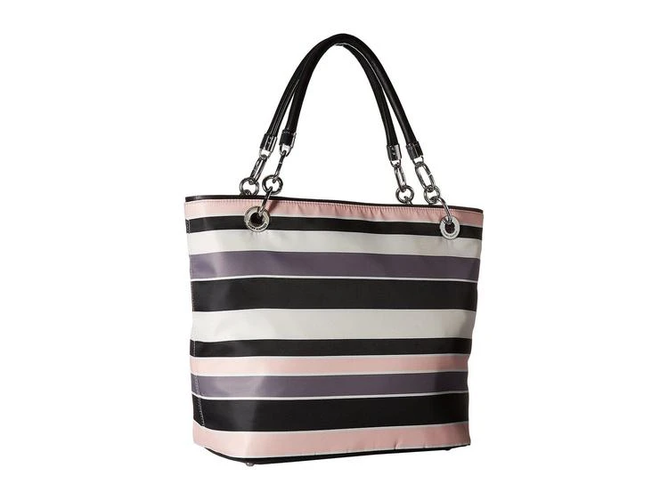 商品Tommy Hilfiger|TH Signature - Zip Tote - Victor Stripe Nylon,价格¥380,第2张图片详细描述