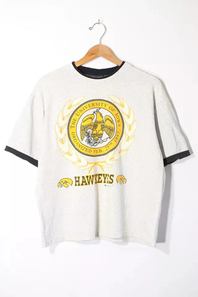 商品Urban Outfitters|Vintage University of Iowa Boxy Layered T-shirt,价格¥672,第1张图片