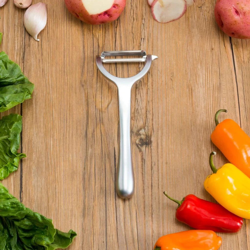 商品Home Basics|Home Basics Nova Collection Zinc Horizontal Vegetable Peeler, Silver,价格¥107,第2张图片详细描述