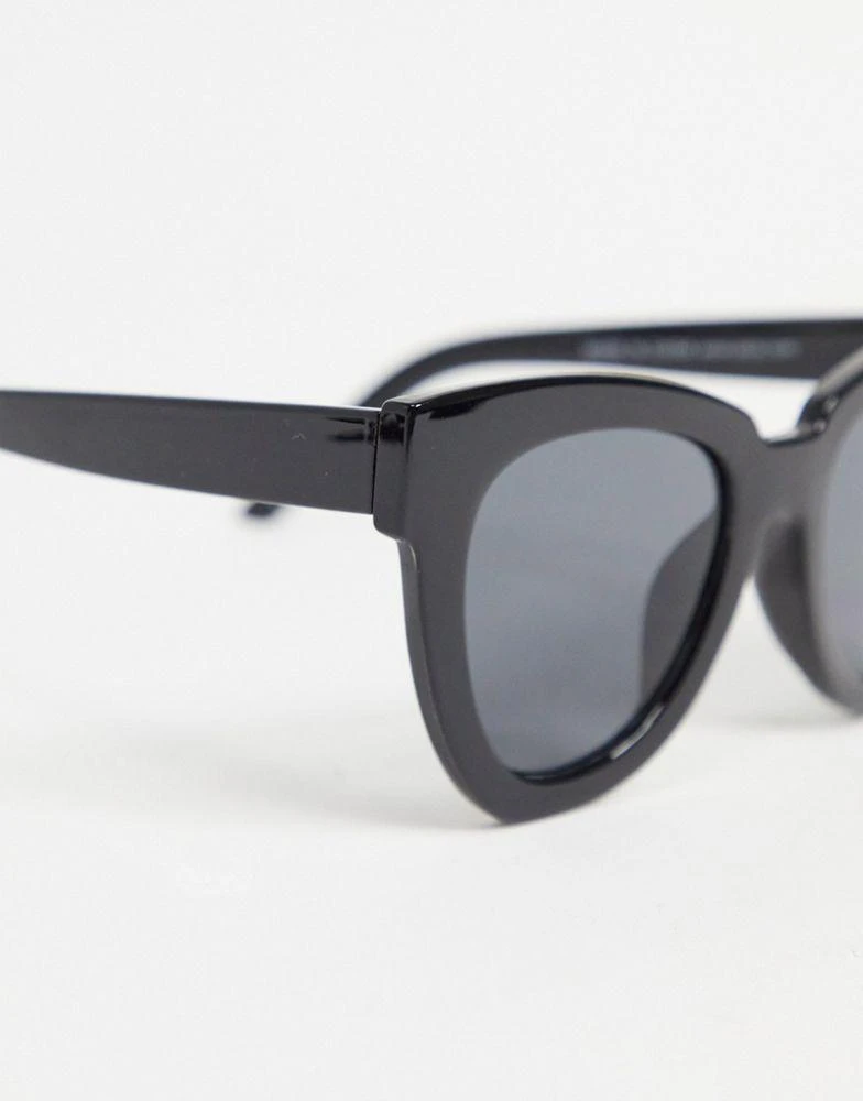 商品ASOS|ASOS DESIGN chunky flare cat eye sunglasses in shiny black - BLACK,价格¥134,第4张图片详细描述