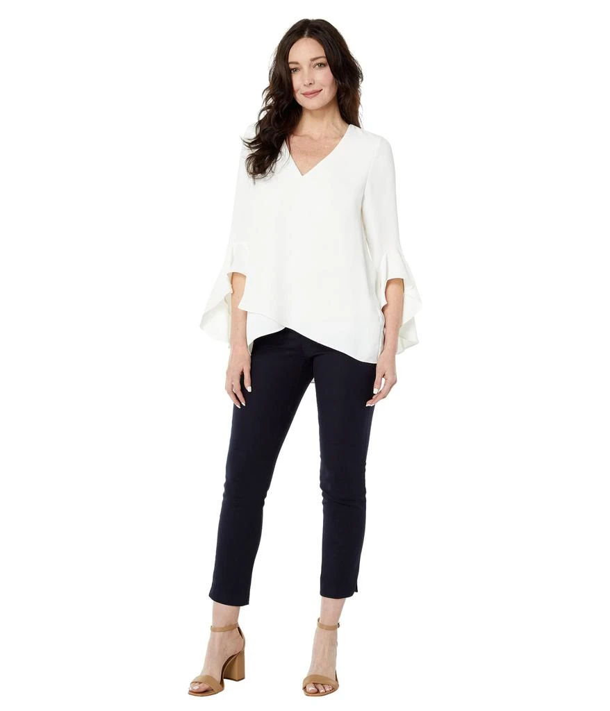商品Vince Camuto|Flutter Sleeve V-Neck Tunic,价格¥426,第4张图片详细描述