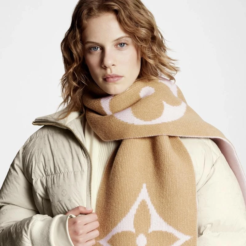商品Louis Vuitton|【预售3-7天】LV/路易威登 女士褐色/米色羊毛围巾,价格¥5631,第1张图片