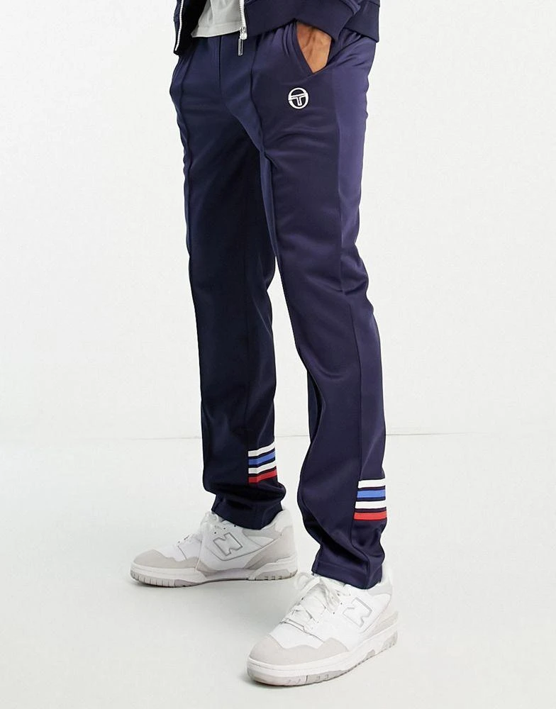 商品Sergio Tacchini|Sergio Tacchini Varena track pants with side stripe in navy,价格¥327,第4张图片详细描述