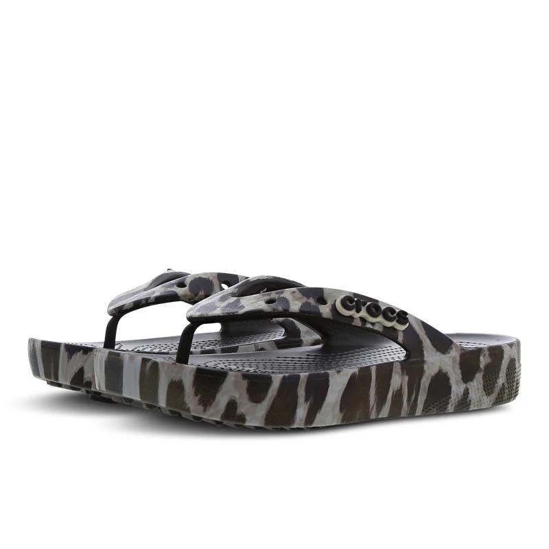 商品Crocs|Crocs Classic Platform Animal Remix Clog - Women Shoes,价格¥191,第2张图片详细描述