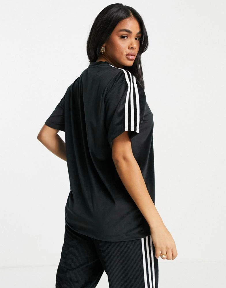 商品Adidas|adidas Originals three stripe corduroy t-shirt in black,价格¥278,第3张图片详细描述