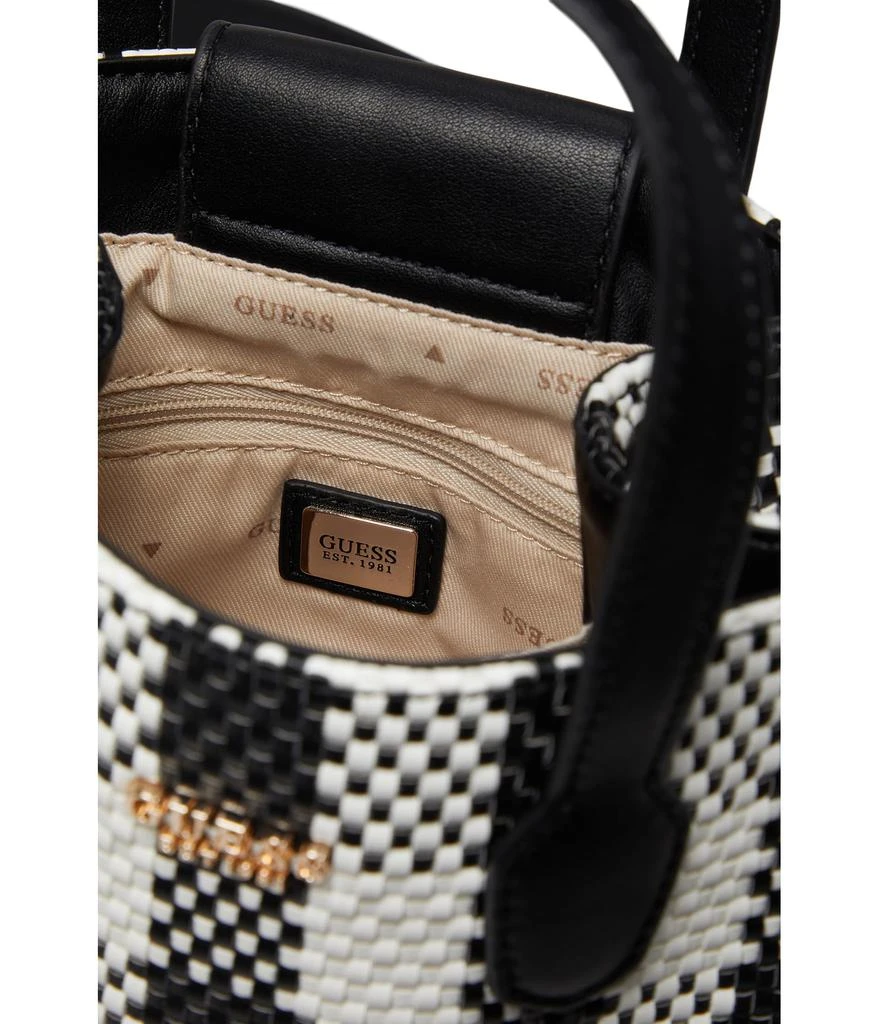 商品GUESS|Silvana Double Compartment Mini Tote,价格¥547,第3张图片详细描述