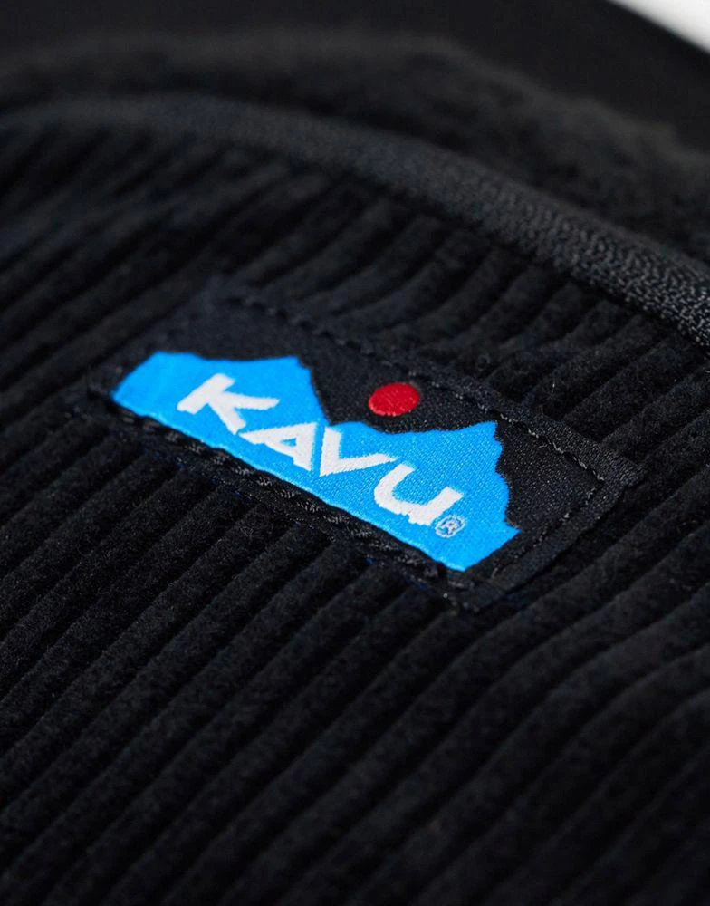 商品KAVU|Kavu snuggy spectator borg bag in black,价格¥288,第3张图片详细描述