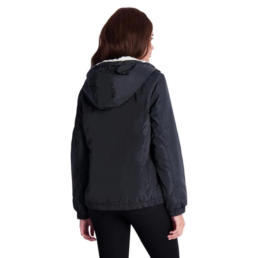 商品Bebe|Womens Faux Fur Lined Lightweight Puffer Jacket,价格¥448,第4张图片详细描述
